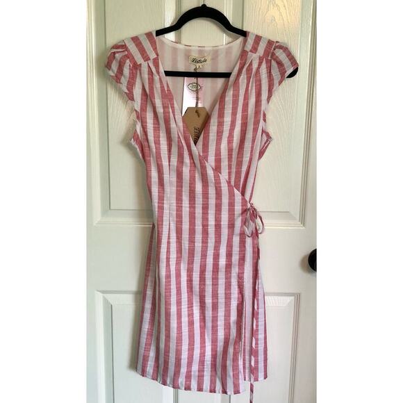NWT Listicle Red & White Striped Wrap Dress Puff Cap Sleeves - Size Small - Picture 2 of 11